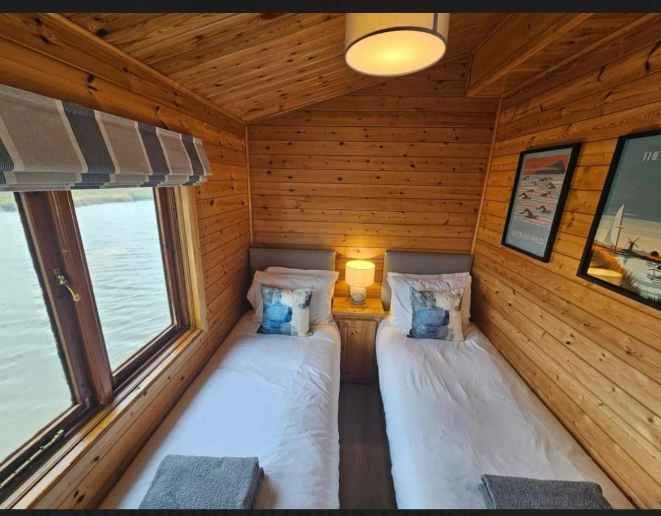 Hickling Broads Lodge Houseboat Сталхэм Экстерьер фото